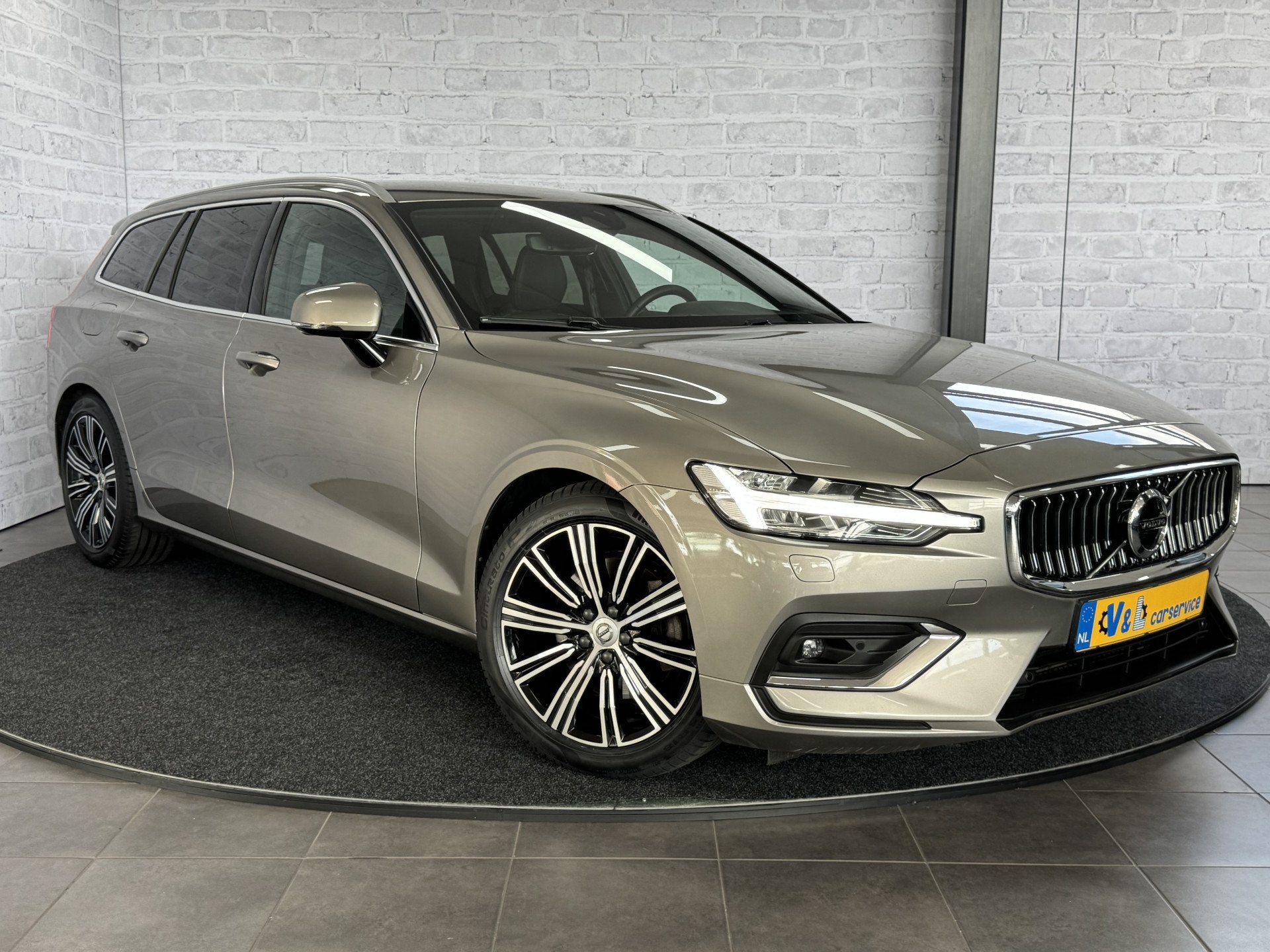 Volvo V60 2.0 T4 Inscription Polestar 210PK Massage Camera C