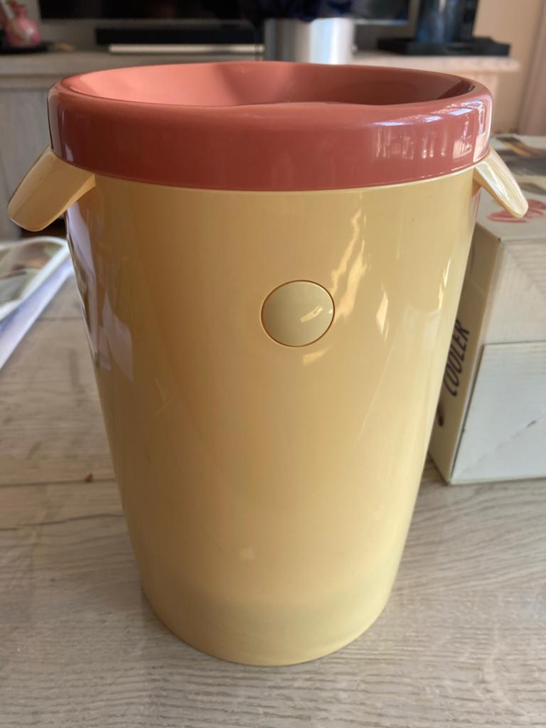 Vintage Gele en Roze Koeler / IJsemmer, Ophalen, Gebruikt