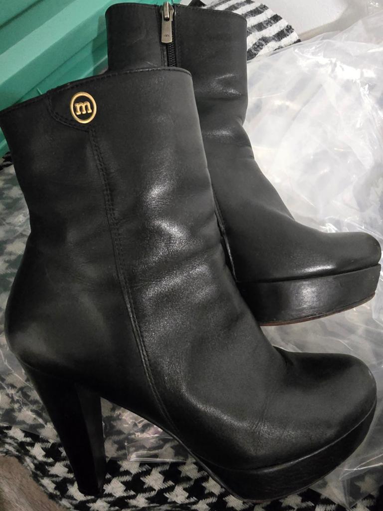 Mamma mia mt 37, Kleding | Dames, Schoenen, Ophalen, Zo goed als nieuw, Zwart