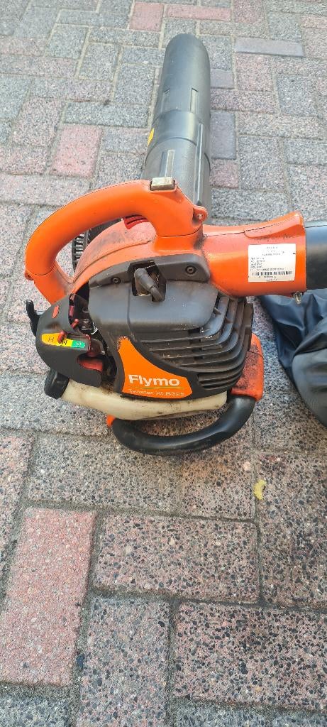 Bladblazer en zuiger merk Flymo XLB 325 benzine, Tuin en Terras, Bladblazers, Ophalen, Benzine, Gebruikt, Met opvangzak