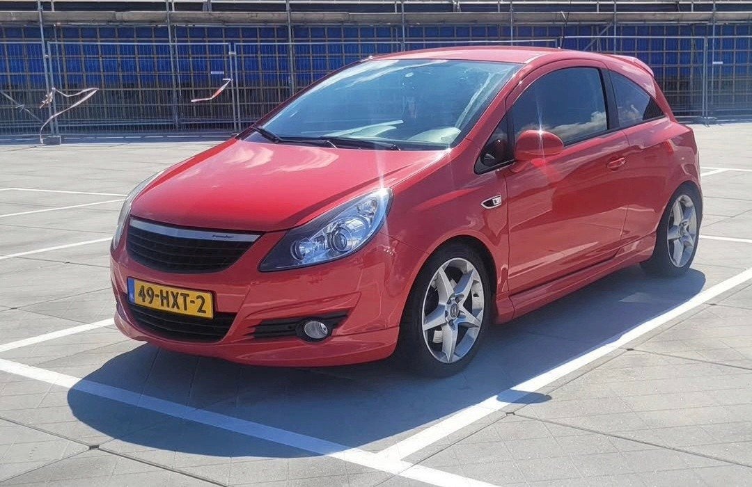 Opel Corsa 1.6 GSI Turbo 3D 2009 Rood, Auto's, 4 cilinders, 150 pk, Origineel Nederlands, Overige kleuren