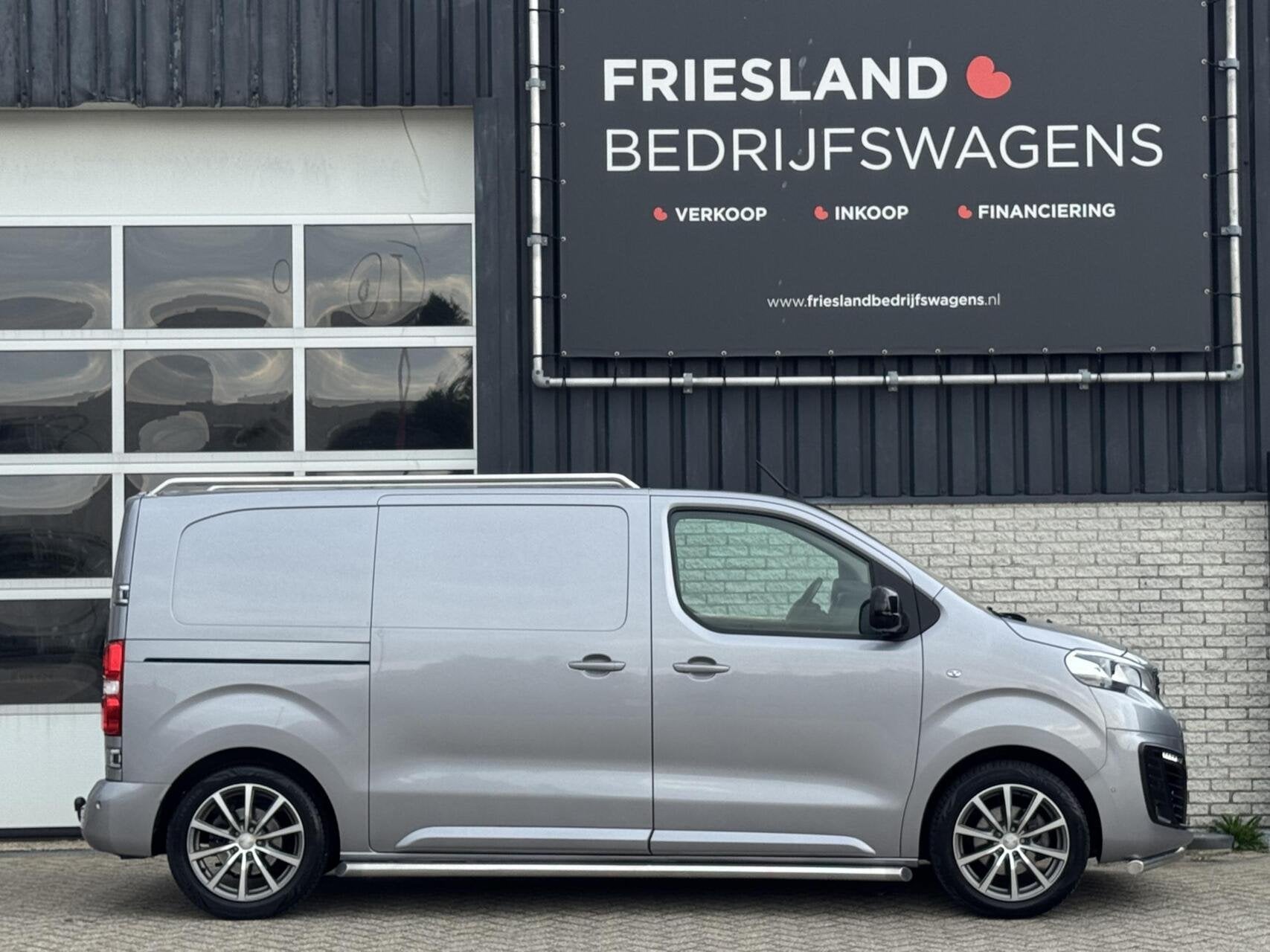 Peugeot Expert 2.0 180pk Standard Sport Trekhaak/Carplay/Cam, Gebruikt, 4 cilinders, Diesel, Parkeersensor