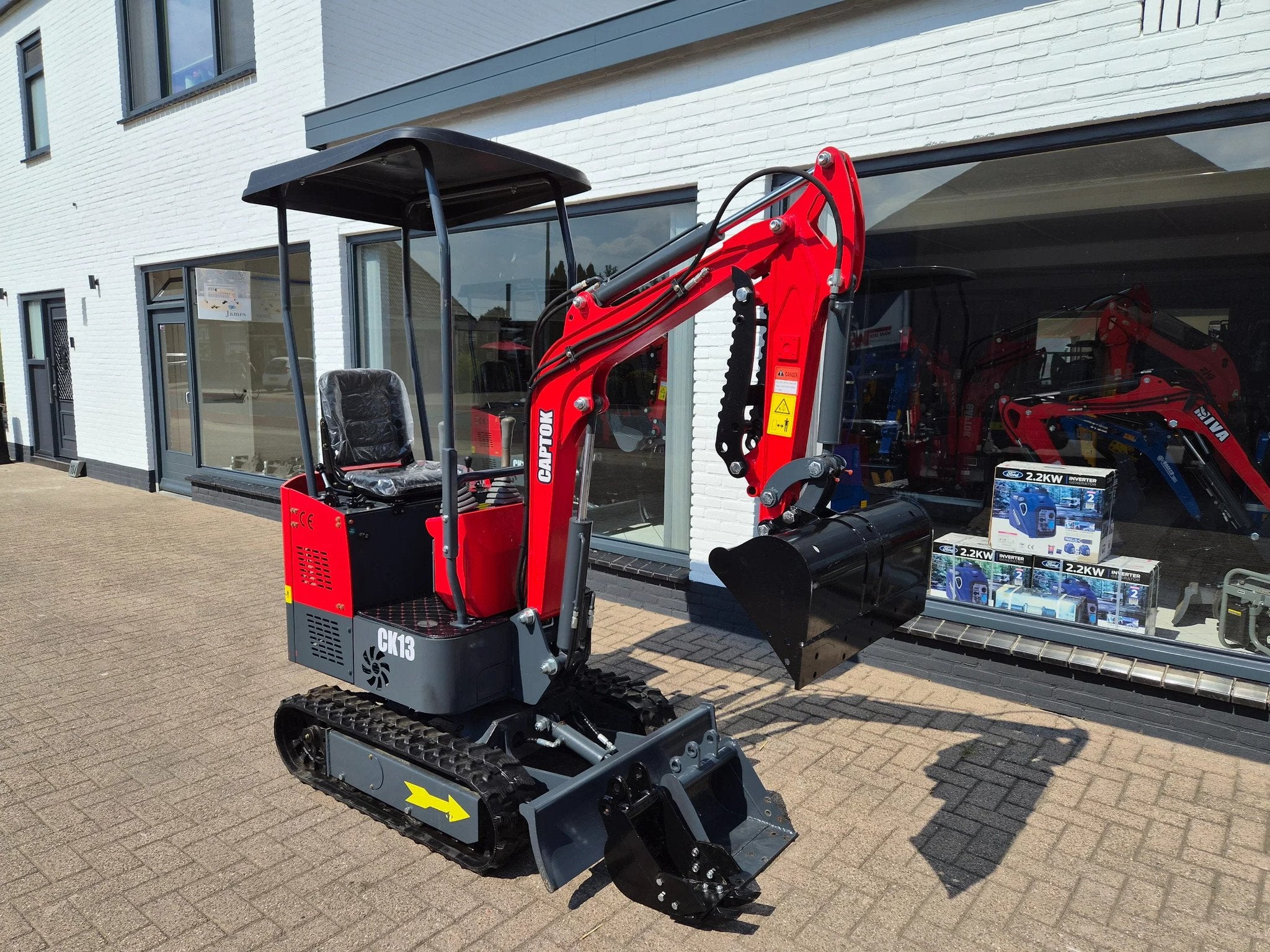 B&S Minigraver 3 bakken met klem graafmachine 1 ton, Graafmachine