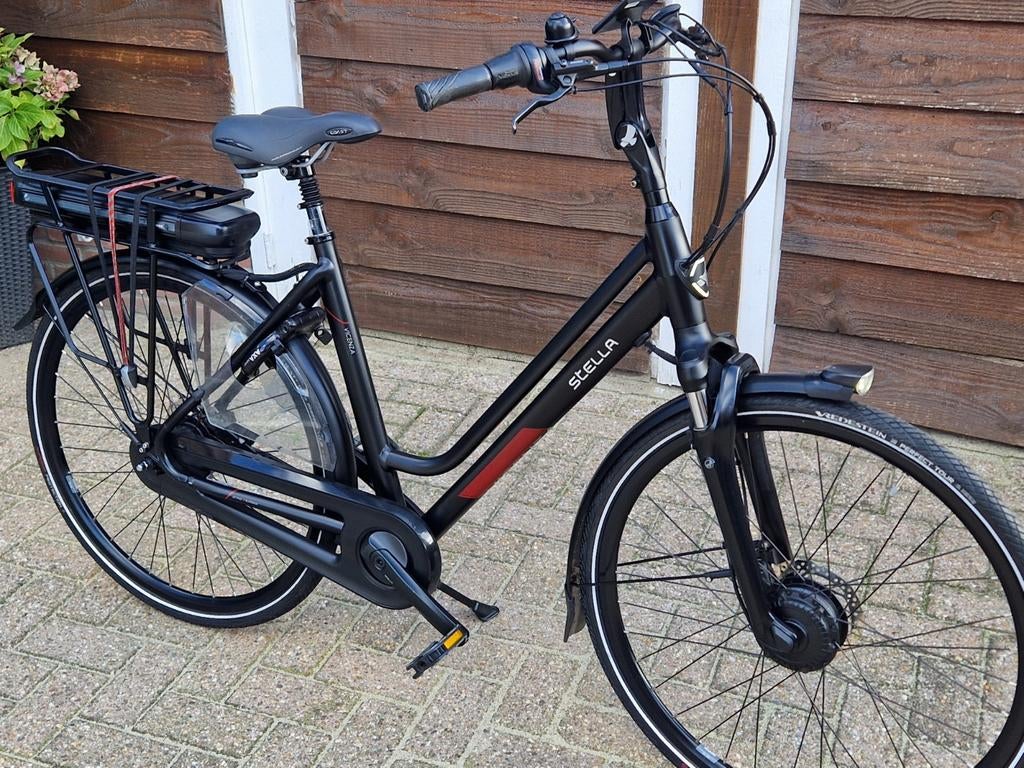 Zeer mooie stella vicenza Black FDST 28inc nieuwe accu., Fietsen en Brommers, Elektrische fietsen, 51 tot 55 cm, Ophalen, Zo goed als nieuw