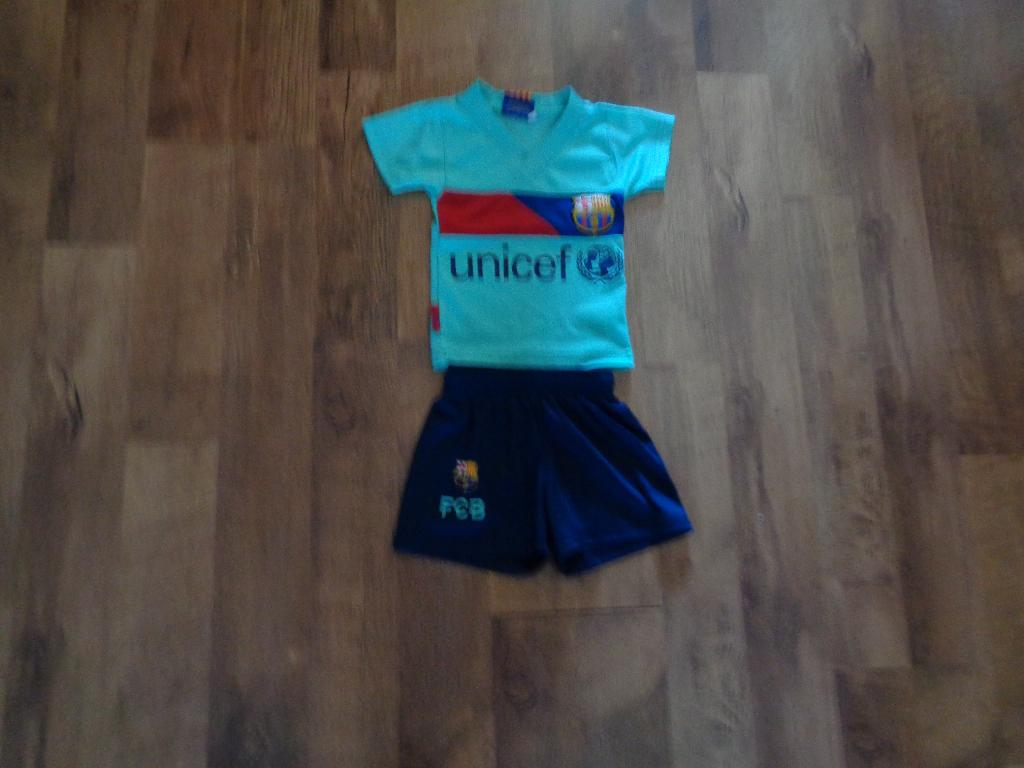 FC BARCELONA tenue maat 72-78, Maat XS of kleiner, Verzenden, Shirt