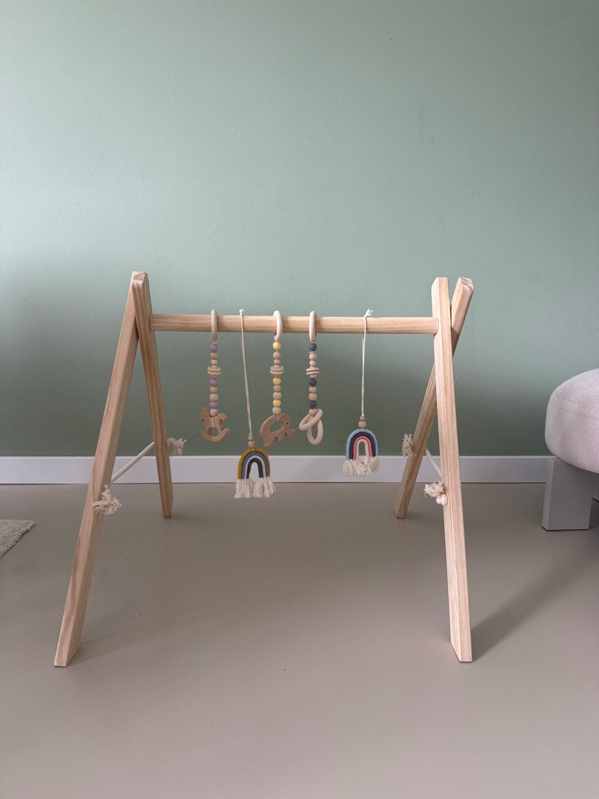 Houten Babygym met 5 speeltjes - Zo goed als nieuw!, Ophalen, Zo goed als nieuw, Babygym