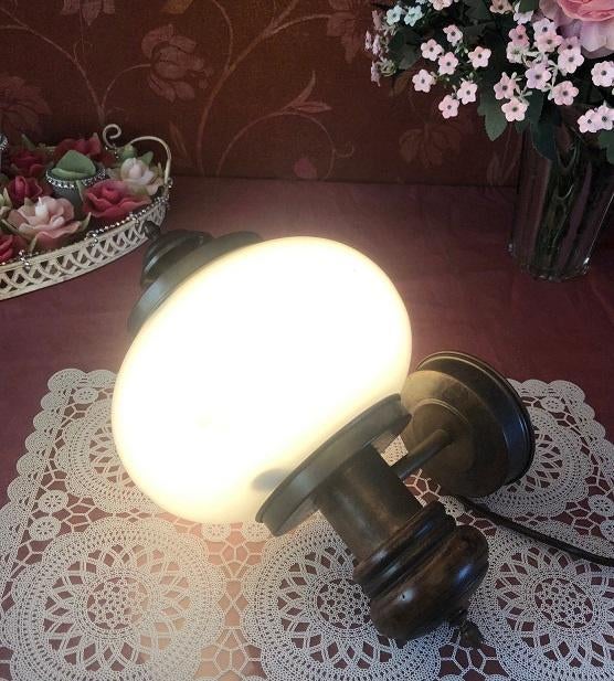 Wandlamp antiek wand lamp koper, hout glas bol olie lamp kap, Ophalen of Verzenden