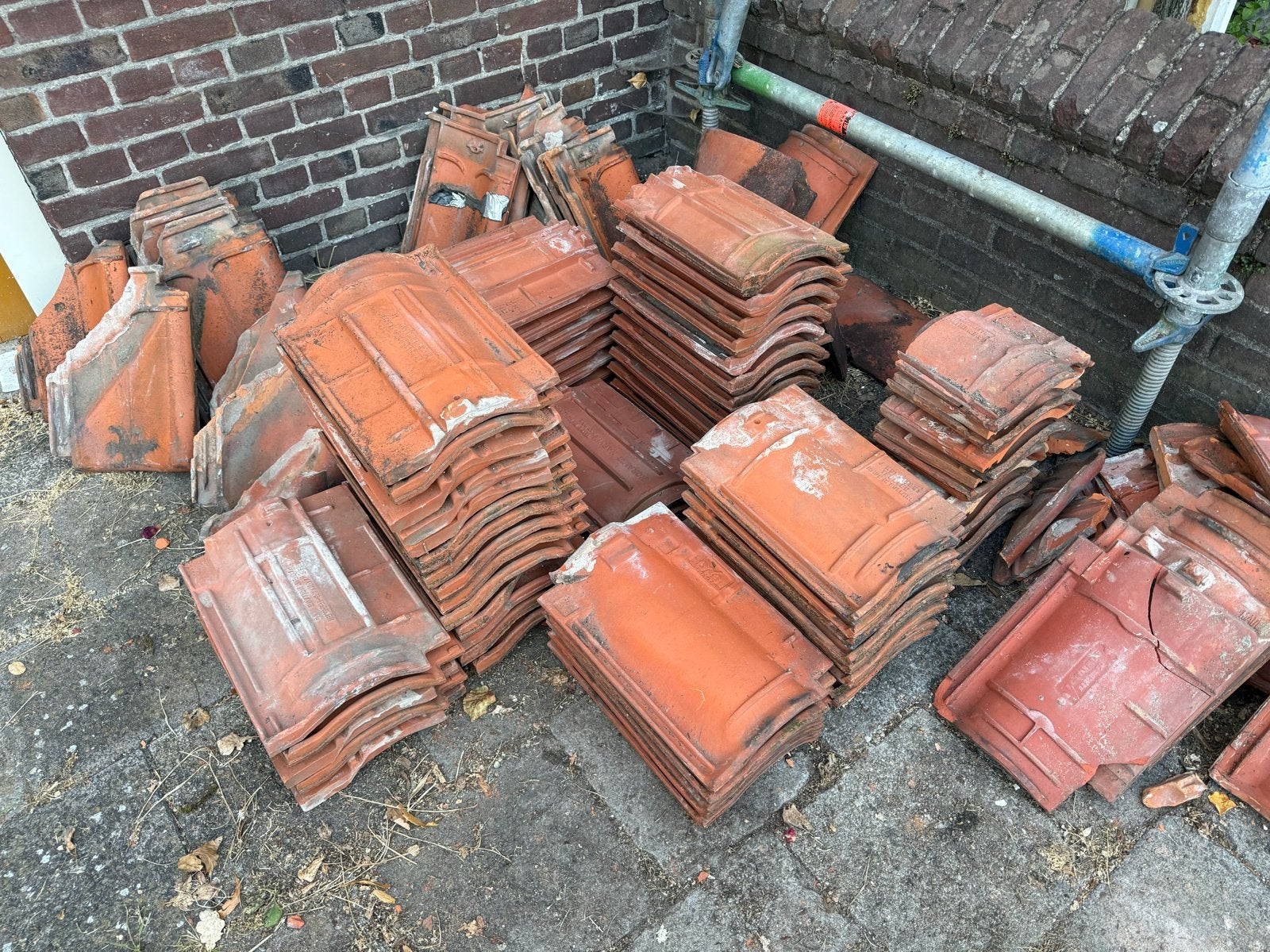Gebruikte Dakpannen - Diverse merken en types, Doe-het-zelf en Verbouw, Ophalen, Gebruikt, Steen of Klei, 15 m² of meer