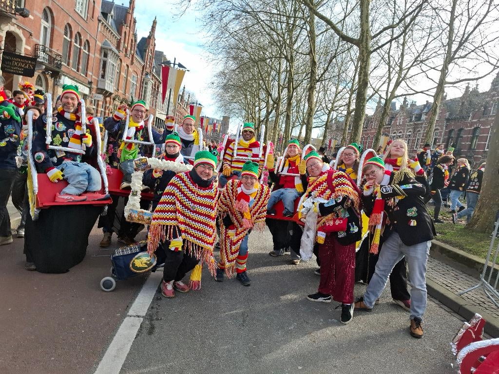 loopgroep 8-baan | achtbaan | carnaval, Hobby en Vrije tijd, Overige Hobby en Vrije tijd, Zo goed als nieuw, Ophalen