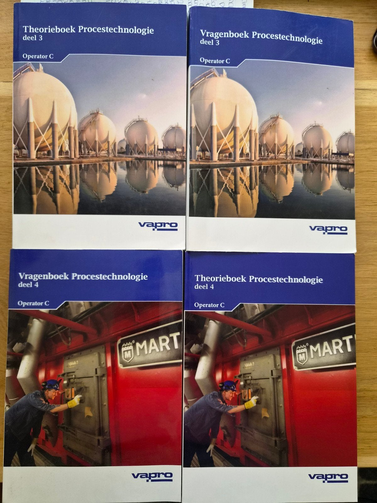 Vapro Procestechnologie Operator C deel 3 en 4, Boeken, Studieboeken en Cursussen, Zo goed als nieuw, MBO, Beta, Ophalen of Verzenden