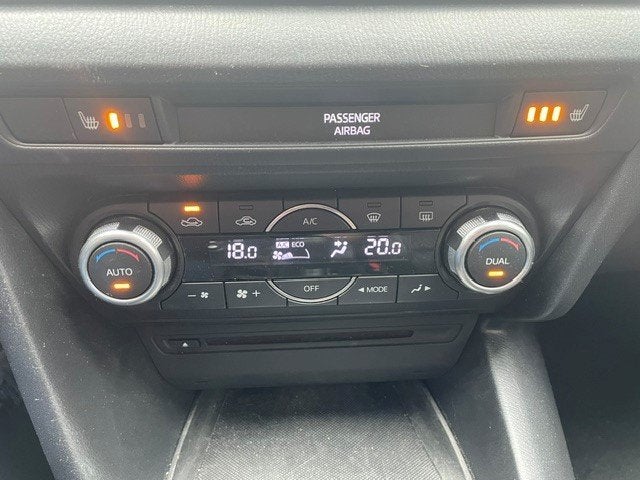Mazda 3 2.0 TS+ | Trekhaak | Stoelverwarming | Navigatie | P, Auto's, Mazda, Voorwielaandrijving, Stof, Gebruikt, Zwart