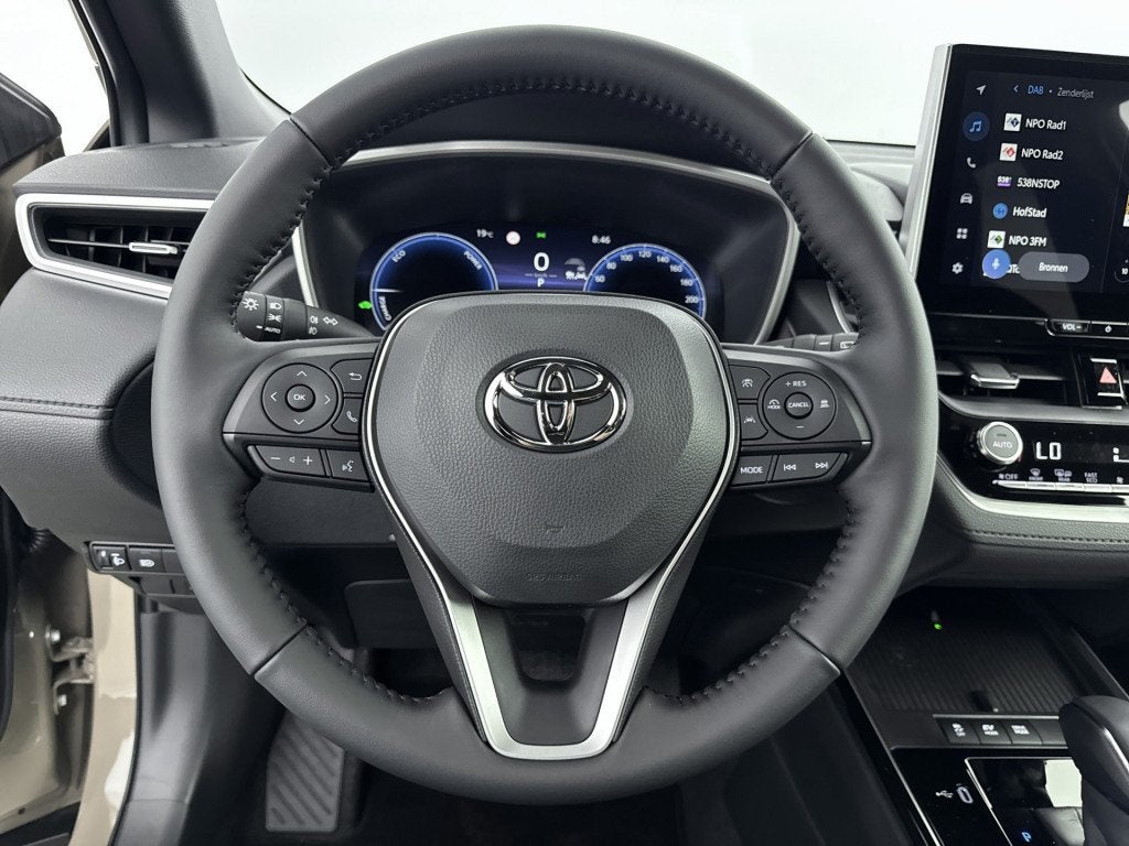 Toyota Corolla Cross Hybrid 140 Dynamic *DEMO* (bj 2026), Auto's, 12 maanden, Stof, 4 cilinders, Origineel Nederlands