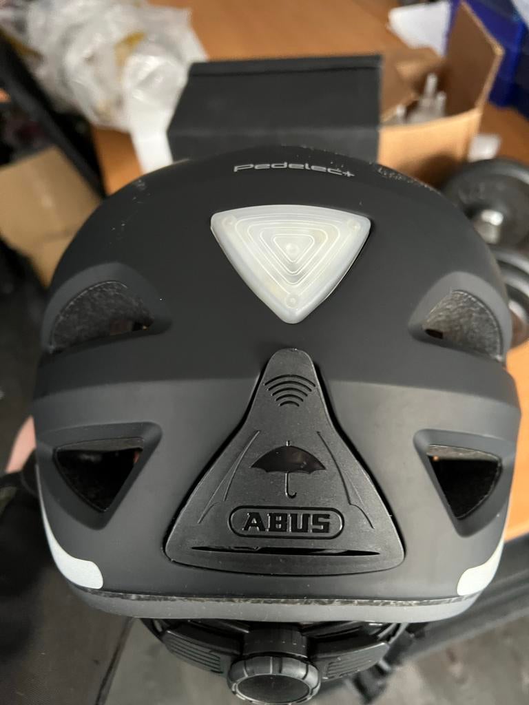 ABUS Pedelec+ fietshelm met LED-verlichting, Abus, Ophalen of Verzenden, Zo goed als nieuw, L