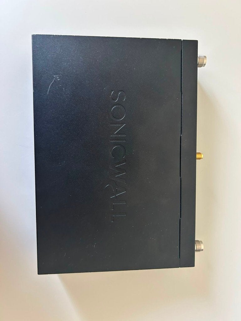 Sonicwall TZ400W Firewall/Router inclusief voeding, Computers en Software, Routers en Modems, Ophalen of Verzenden, Gebruikt, Router