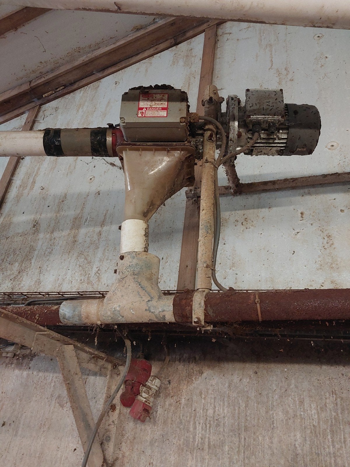 Motor met opvoervijzel, Ophalen