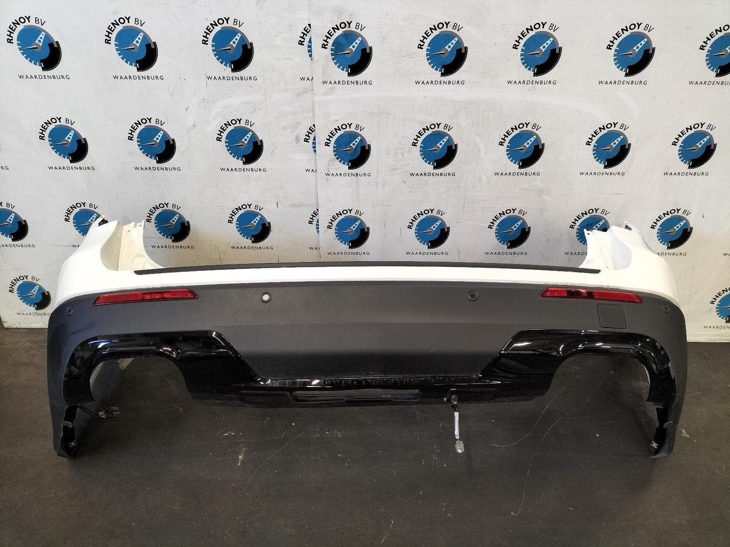 FORD EXPLORER ST LINE BUMPER ACHTER 2023, Gebruikt, Ophalen of Verzenden, Stiba lid, Achter
