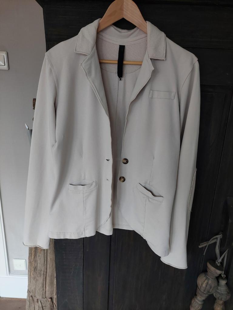 Beige jasje van Moscow maat L, Beige, Maat 42/44 (L), Ophalen of Verzenden, Jasje