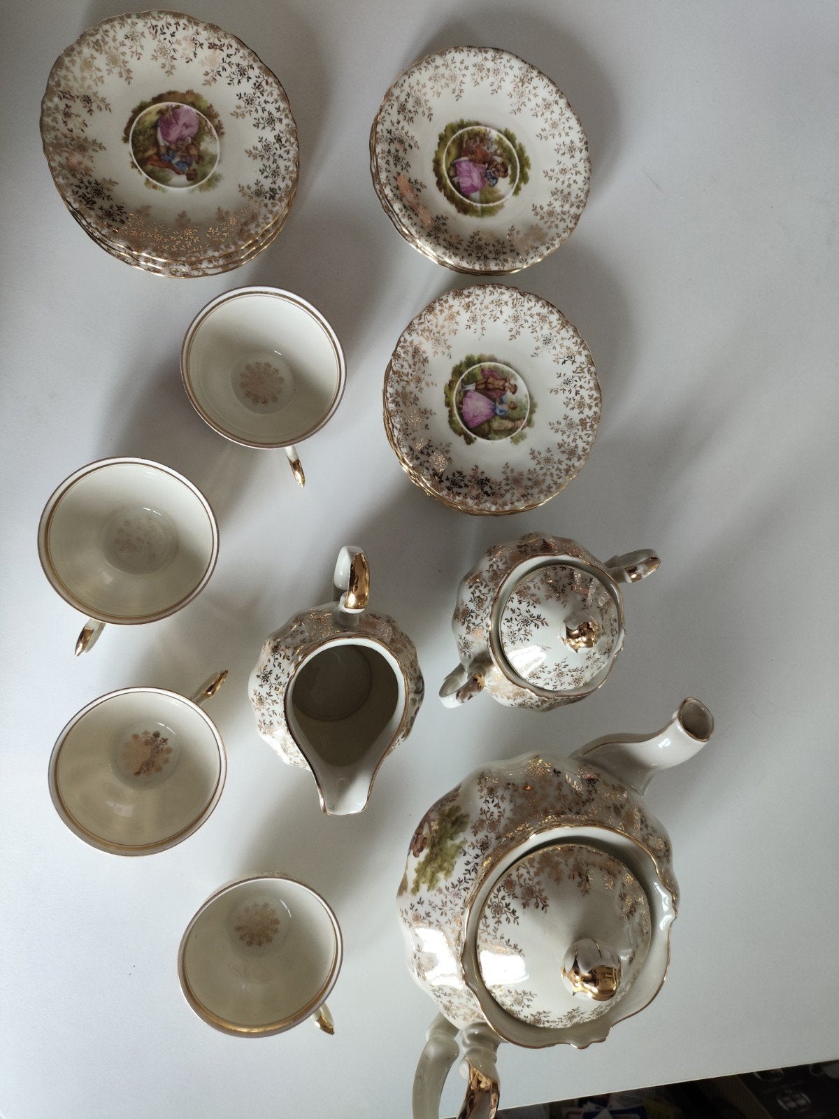 Vintage porseleinen theeservies met gouden decoratie, Ophalen of Verzenden