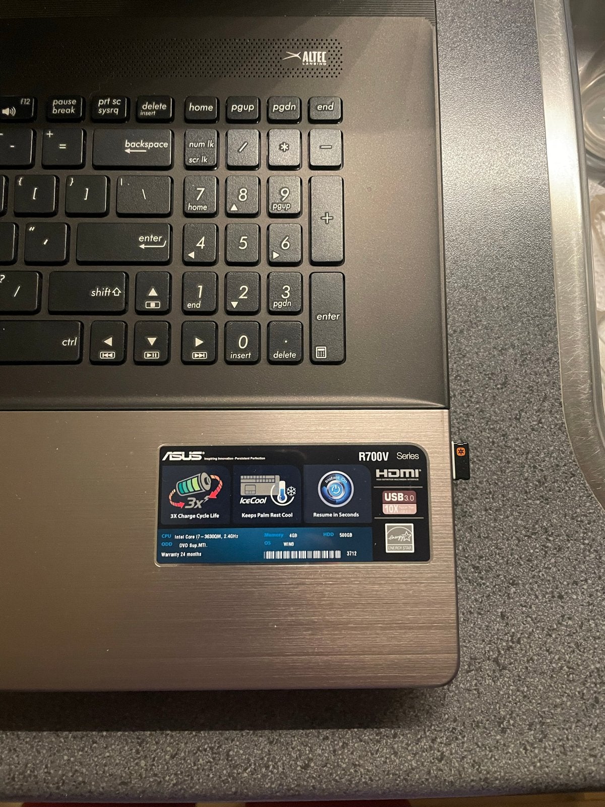 ASUS R700V Series Laptop - Intel Core i7, NVIDIA GPU, Ophalen, Gebruikt, 2 tot 3 Ghz, Qwerty