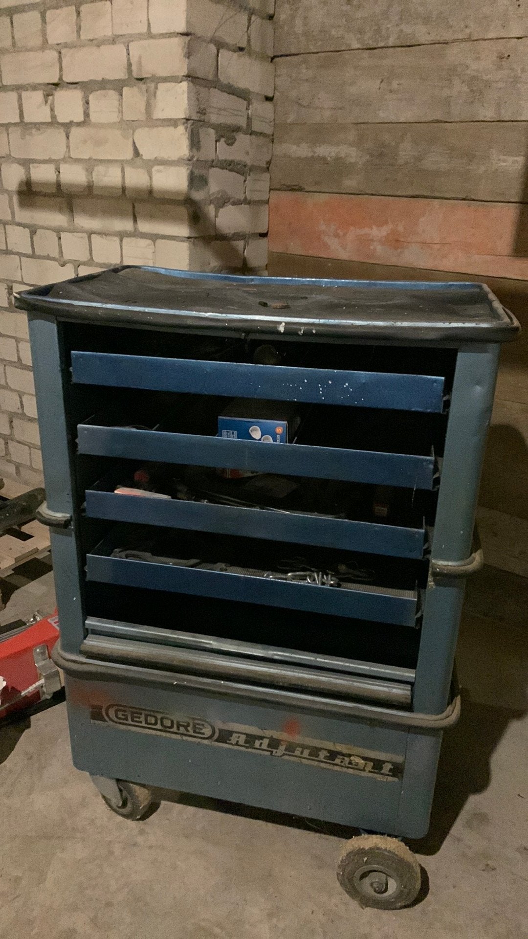Gedore adjudant gereedschapswagen, Ophalen, Gebruikt