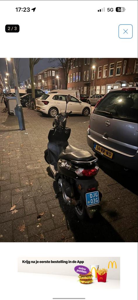 Peugeot Kisbee 50cc Scooter - Zwart, Fietsen en Brommers, Snorfietsen en Snorscooters, Ophalen, Zo goed als nieuw, Benzine, Kymco