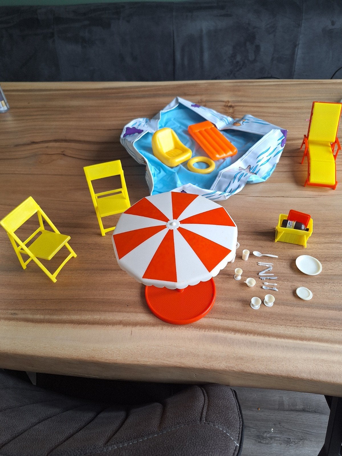 Barbie zwembad feest set, Kinderen en Baby's, Speelgoed | Poppen, Ophalen, Gebruikt, Barbie