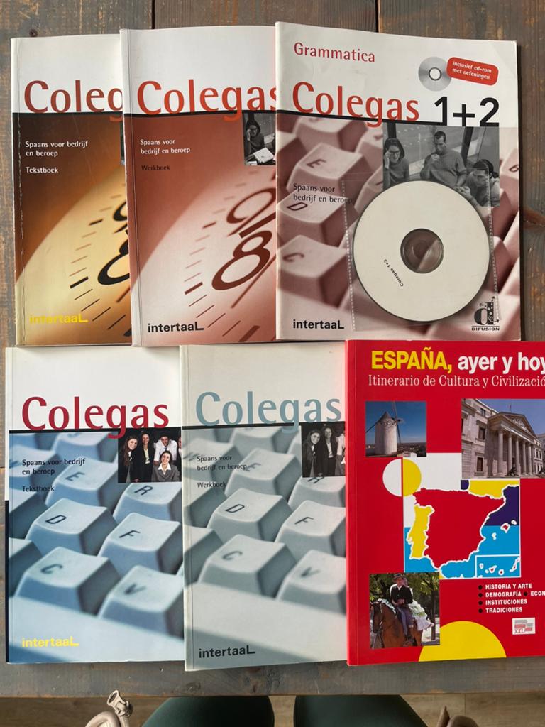 Tekstboek, Ophalen of Verzenden, Zo goed als nieuw