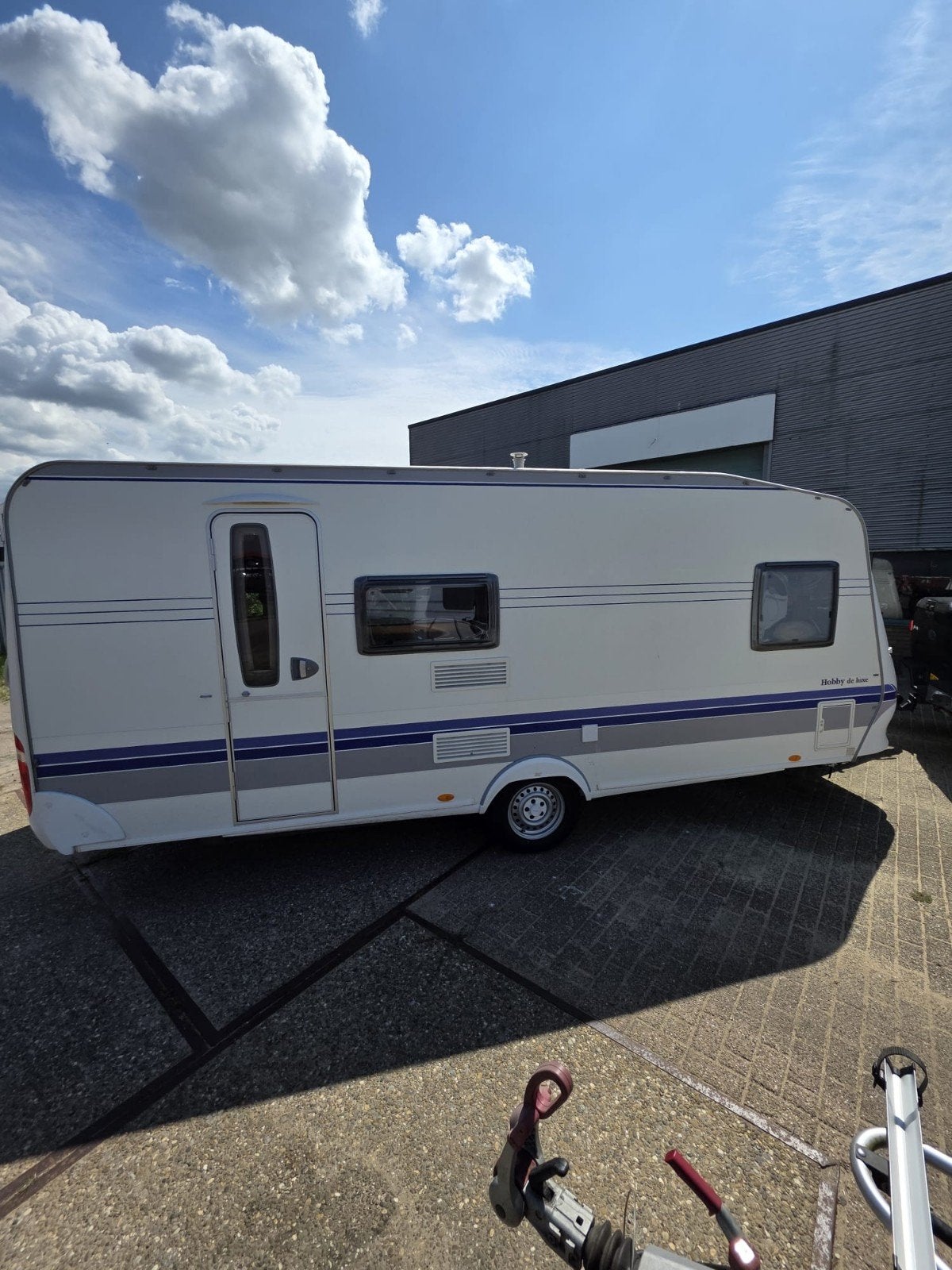 Hobby 500 KMFE uit 2007 3 stapelbedden 7 persoons voortent!!, Standaardzit, Openslaande ramen, Particulier, 4 tot 5 meter