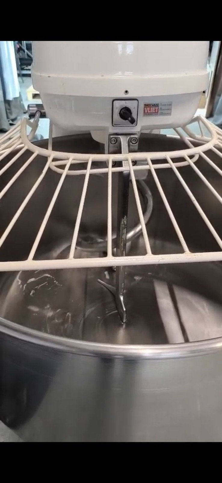Spiraalkneder Vliet 80 liter - Professionele Deegmachine, Witgoed en Apparatuur, Keukenmixers, Ophalen, Gebruikt