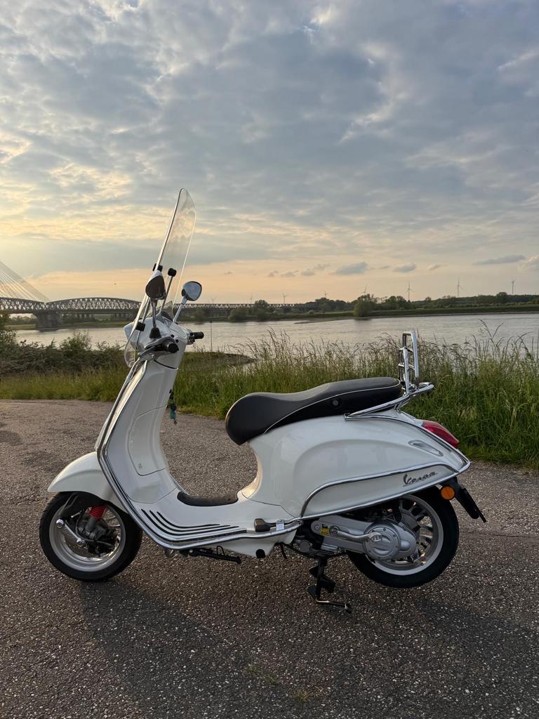 Vespa Sprint 2015 - Zeer goed onderhouden, slechts 10.000km, Ophalen, Zo goed als nieuw, Benzine, Overige modellen