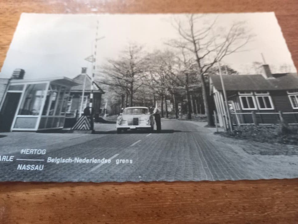 Baarle-Nassau, Ophalen of Verzenden, Noord-Brabant