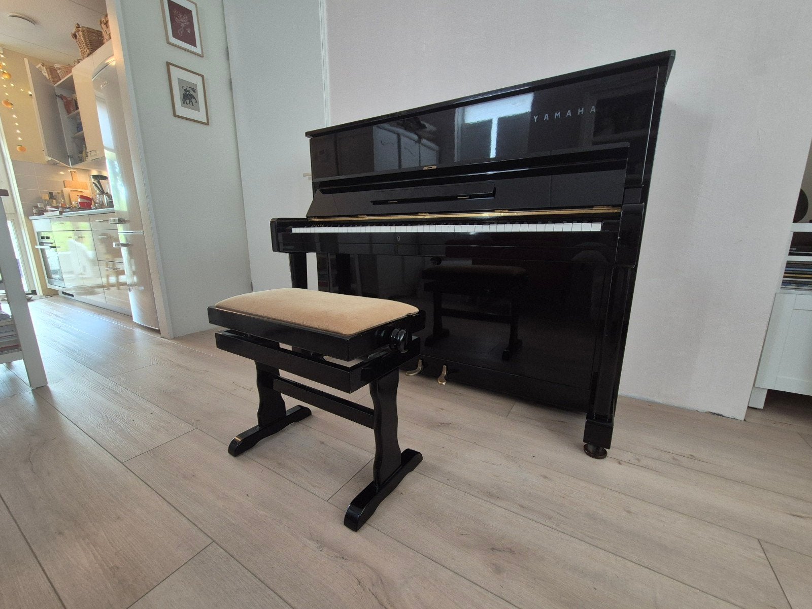 Yamaha U1 Piano - Zwart Hoogglans met pianobank, Muziek en Instrumenten, Ophalen, Gebruikt, Zwart, Piano