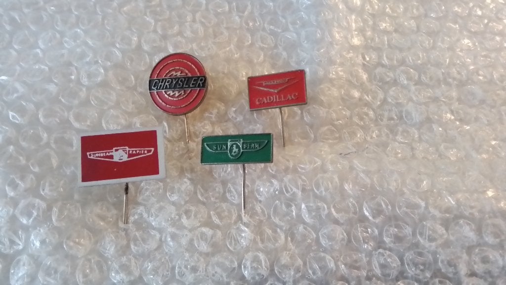 4 verschillende auto speldjes, Ophalen of Verzenden, Zo goed als nieuw, Overige onderwerpen