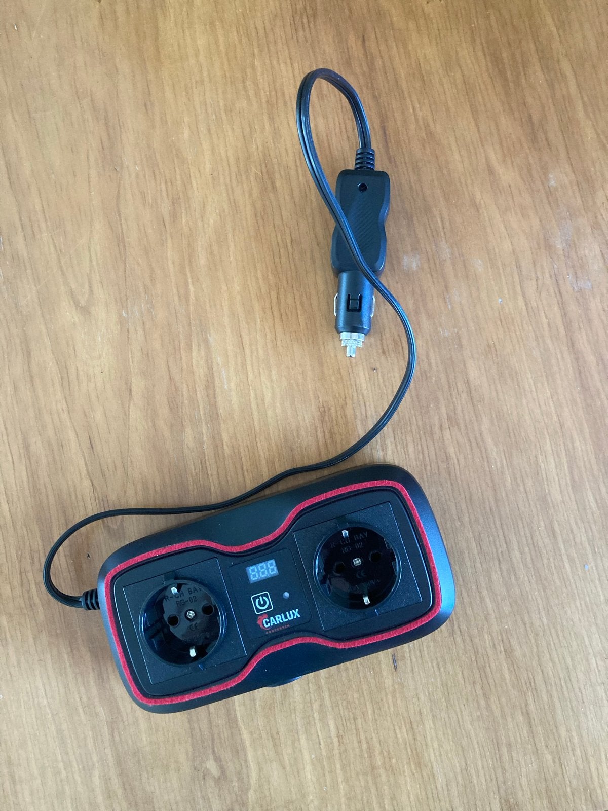 Carlux 200W Omvormer 12V naar 230V met USB-A & USB-C, Ophalen, Zo goed als nieuw