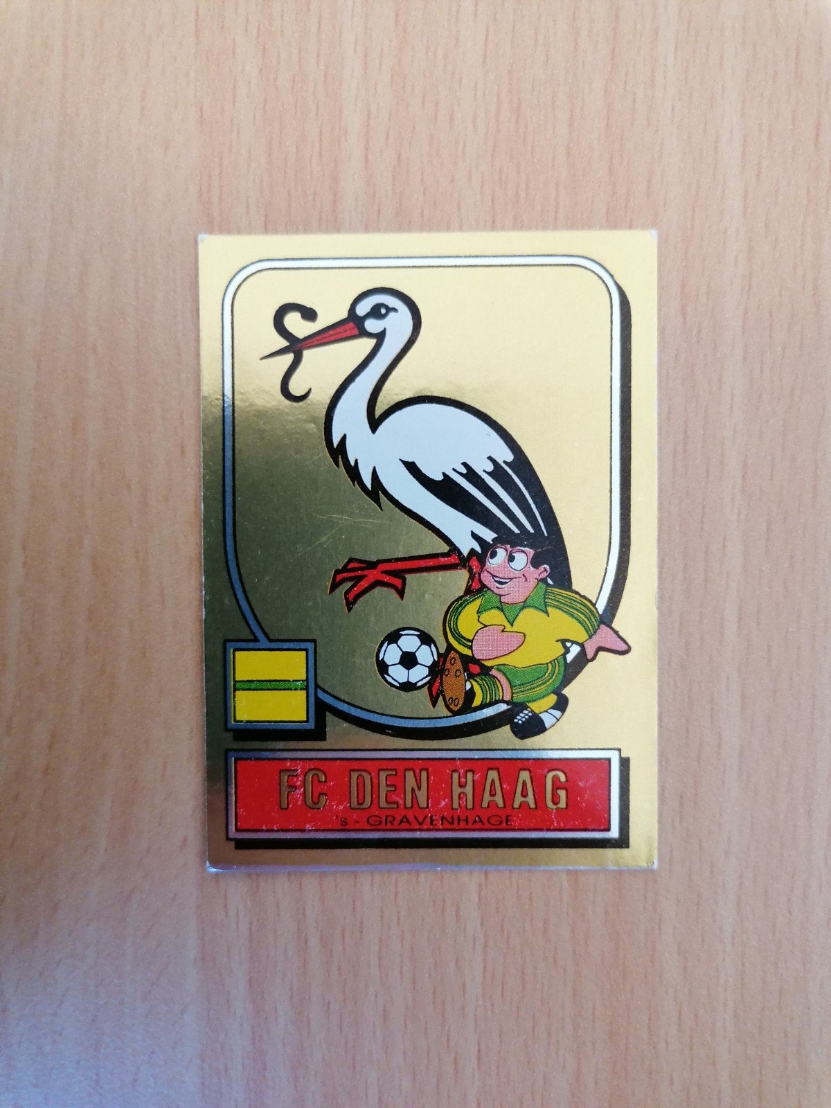 Panini Voetbal 82 #43 FC Den Haag embleem., Ophalen of Verzenden, Zo goed als nieuw, Plaatje