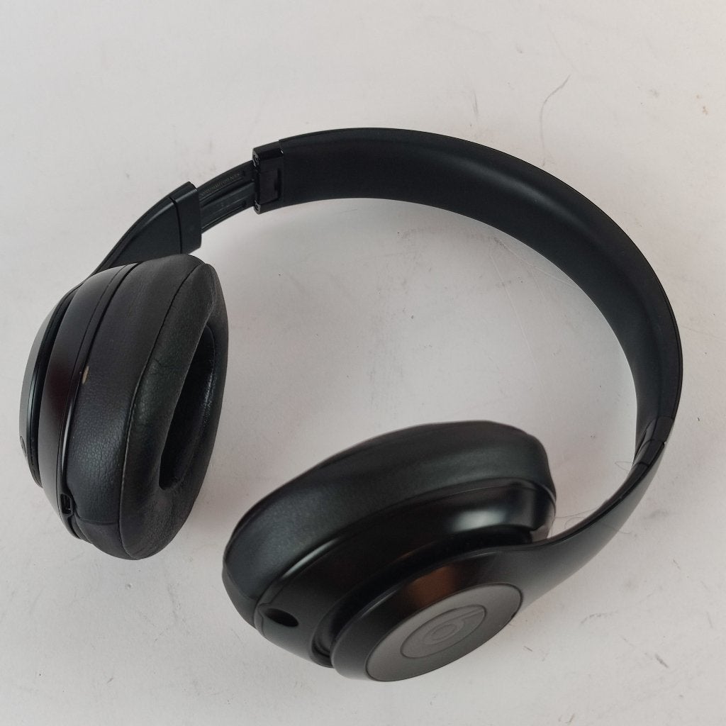 Beats by dr Dre bekabelde koptelefoon + hoes en kabel €29.99