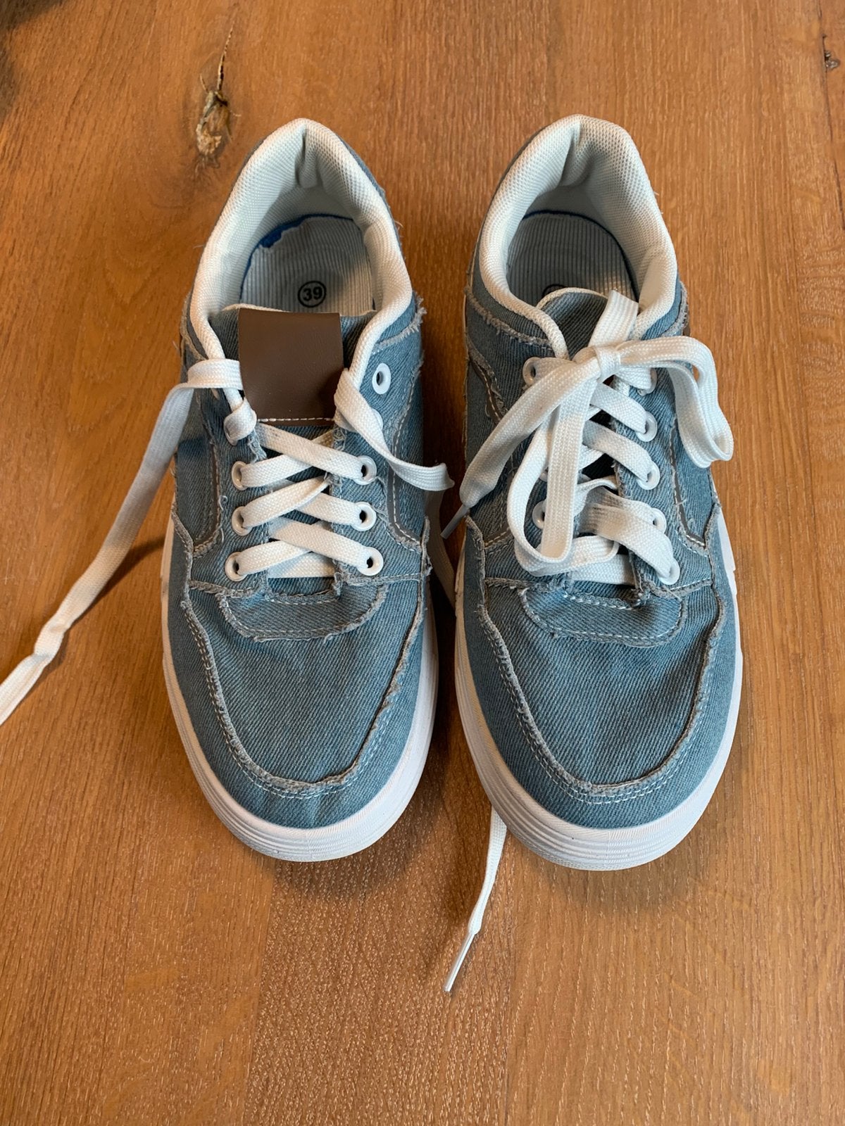 Jeans gympen mt 39, Ophalen of Verzenden, Zo goed als nieuw, Bruin, Sneakers of Gympen