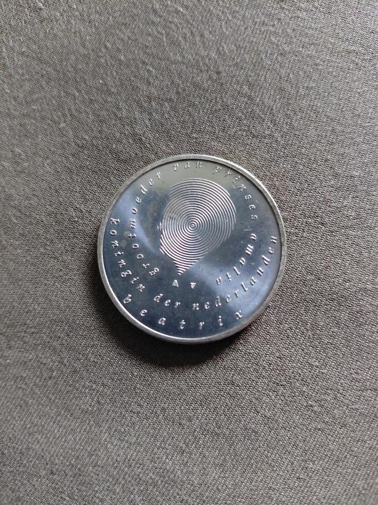 10 euro munt 2004, Postzegels en Munten, Munten | Nederland, Ophalen, Koningin Beatrix, Euro's