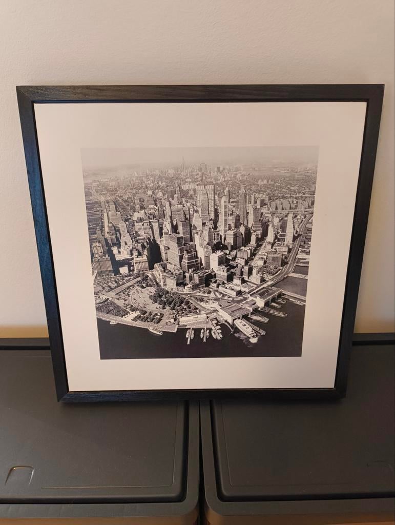 Ingelijste zwart-wit foto van New York City, Ophalen