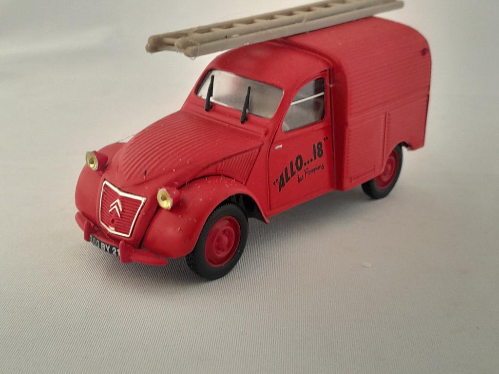 Citroën 2CV AZU bestel brandweer 1:43 van Norev, Ophalen of Verzenden, Zo goed als nieuw, Auto, Norev