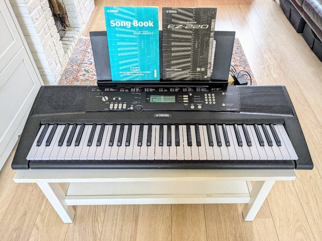 Nieuw Yamaha EZ-220 digitaal keyboard (alleen ophalen), Ophalen, 61 toetsen, Met standaard, Nieuw