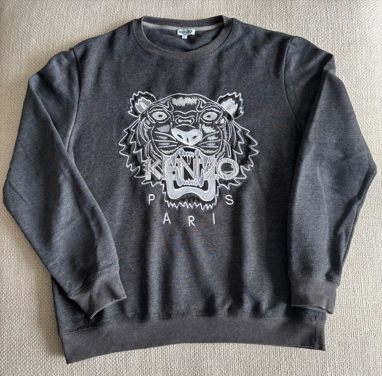 KENZO trui met geborduurd logo - Grijs, Ophalen of Verzenden, Zo goed als nieuw, Maat 52/54 (L), Grijs