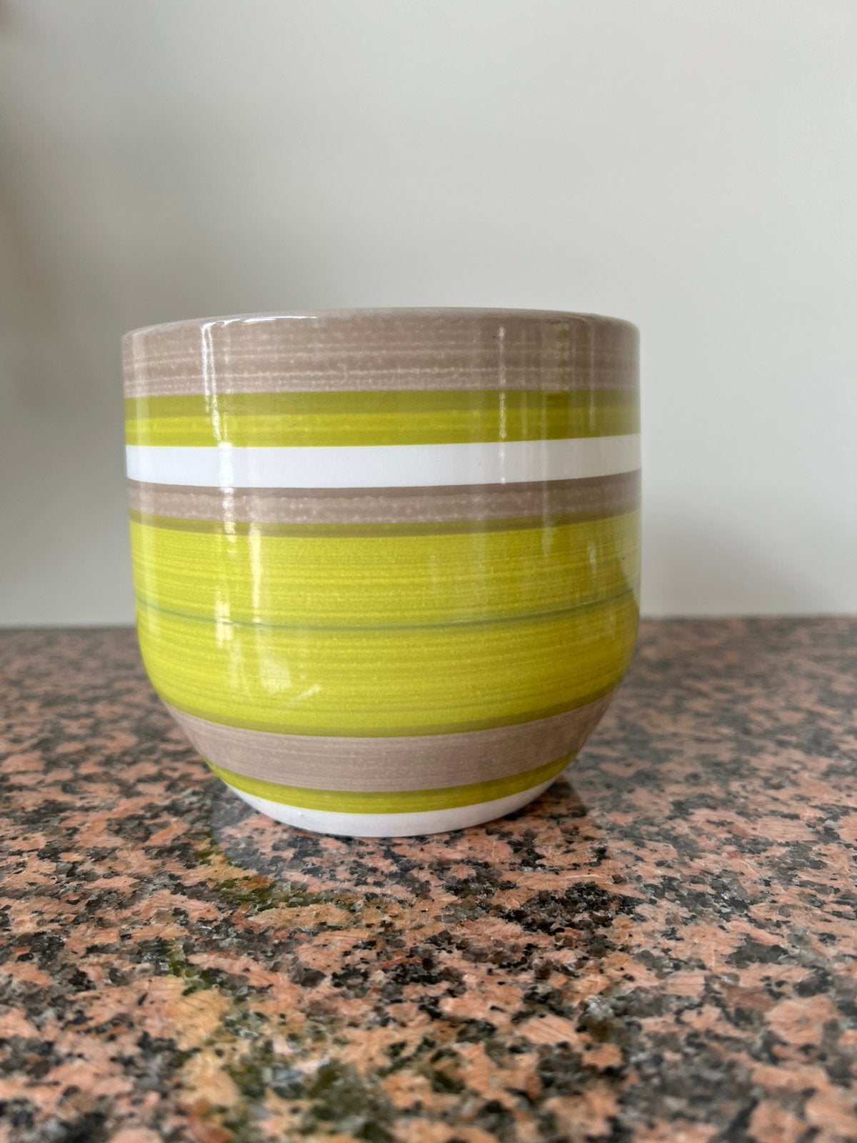 Bloempot streep dessin Scheurich Germany in lime taupe wit, Rond, Ophalen of Verzenden, Zo goed als nieuw, Balkon