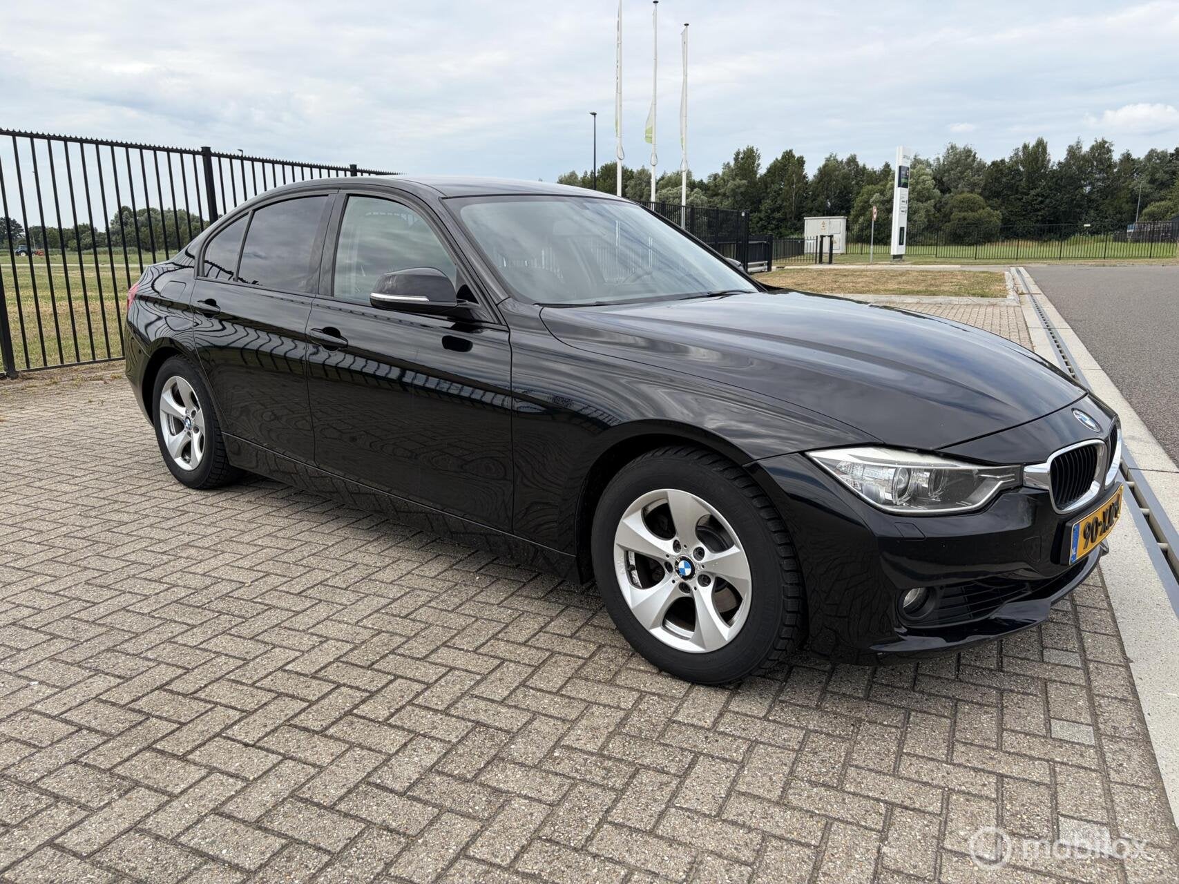 BMW 3-serie 320i Upgrade Edition, Auto's, BMW, Automaat, Euro 5, Achterwielaandrijving, 4 cilinders