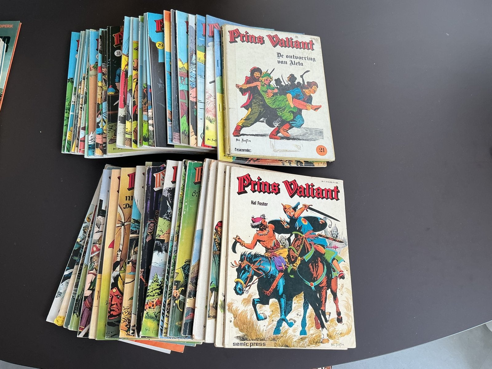 Prins Valiant stripboeken - 50 stuks, Meerdere stripboeken, Ophalen of Verzenden, Gelezen