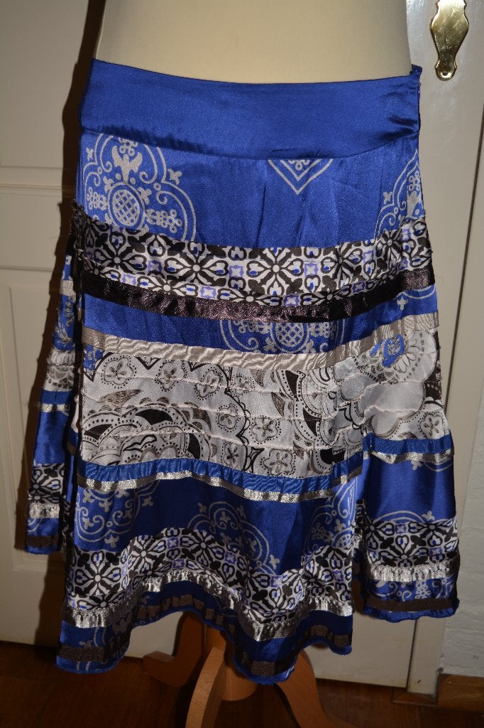 Steps, mooie zwierige blauw satijnen stroken rok, mt 40, Kleding | Dames, Rokken, Maat 38/40 (M), Blauw, Ophalen of Verzenden