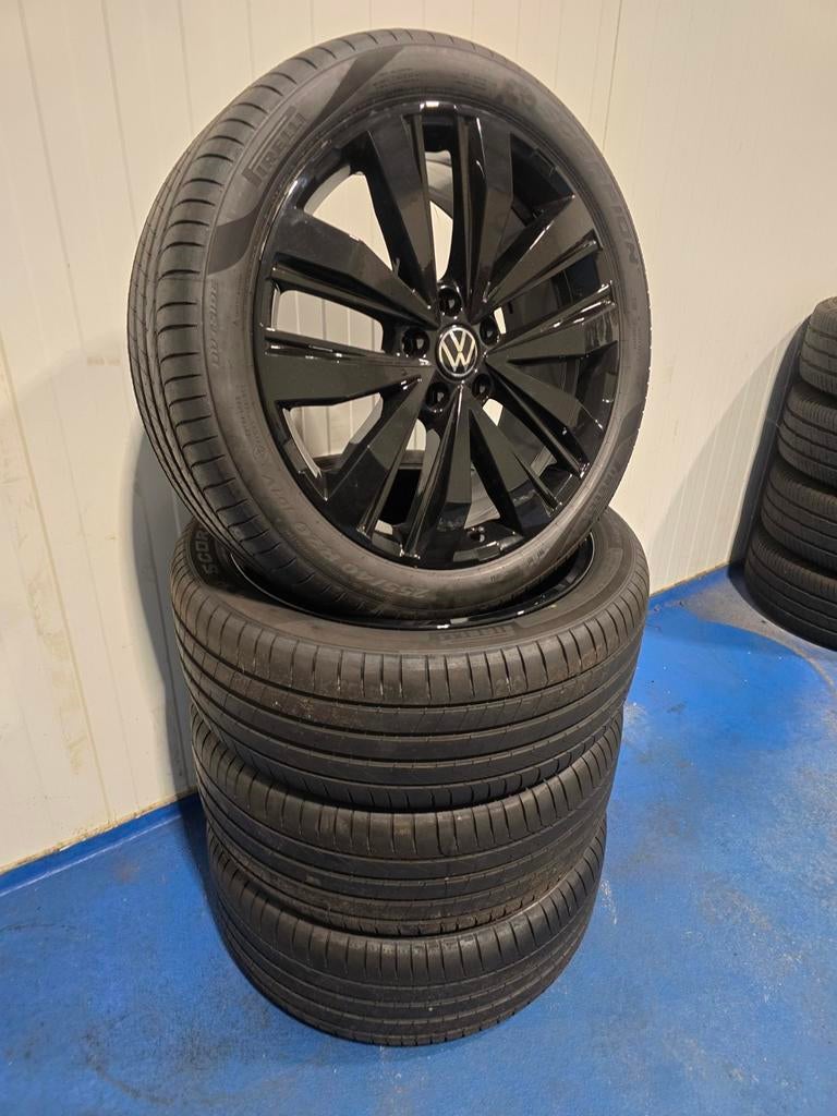 🌞Originele VW Talca velgen 20 inch Pirelli Transporter, Gebruikt, 255 mm, Banden en Velgen, Ophalen of Verzenden