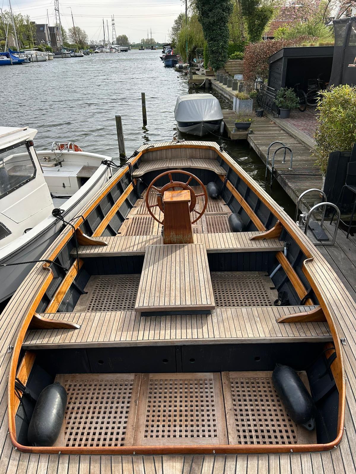 Mooie houten vlet werf hemel rijk - goed onderhouden, Gebruikt, Binnenboordmotor, Diesel, Ophalen of Verzenden