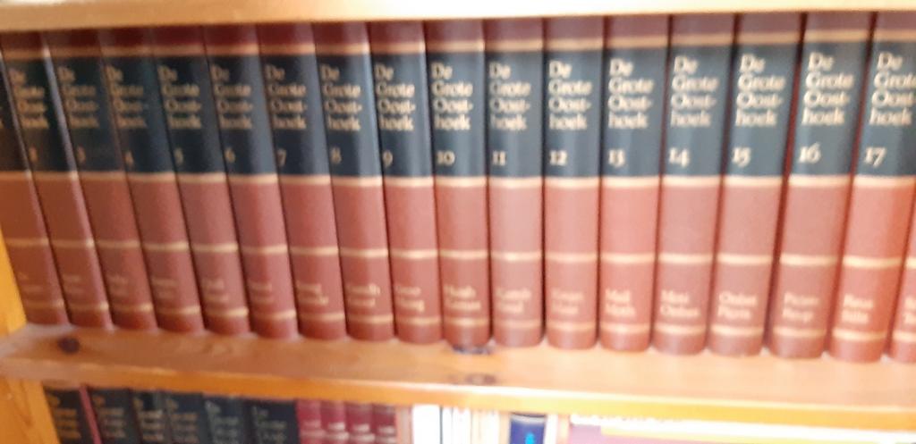 Te koop aangeboden Grote Oosthoek encyclopedie., Ophalen of Verzenden
