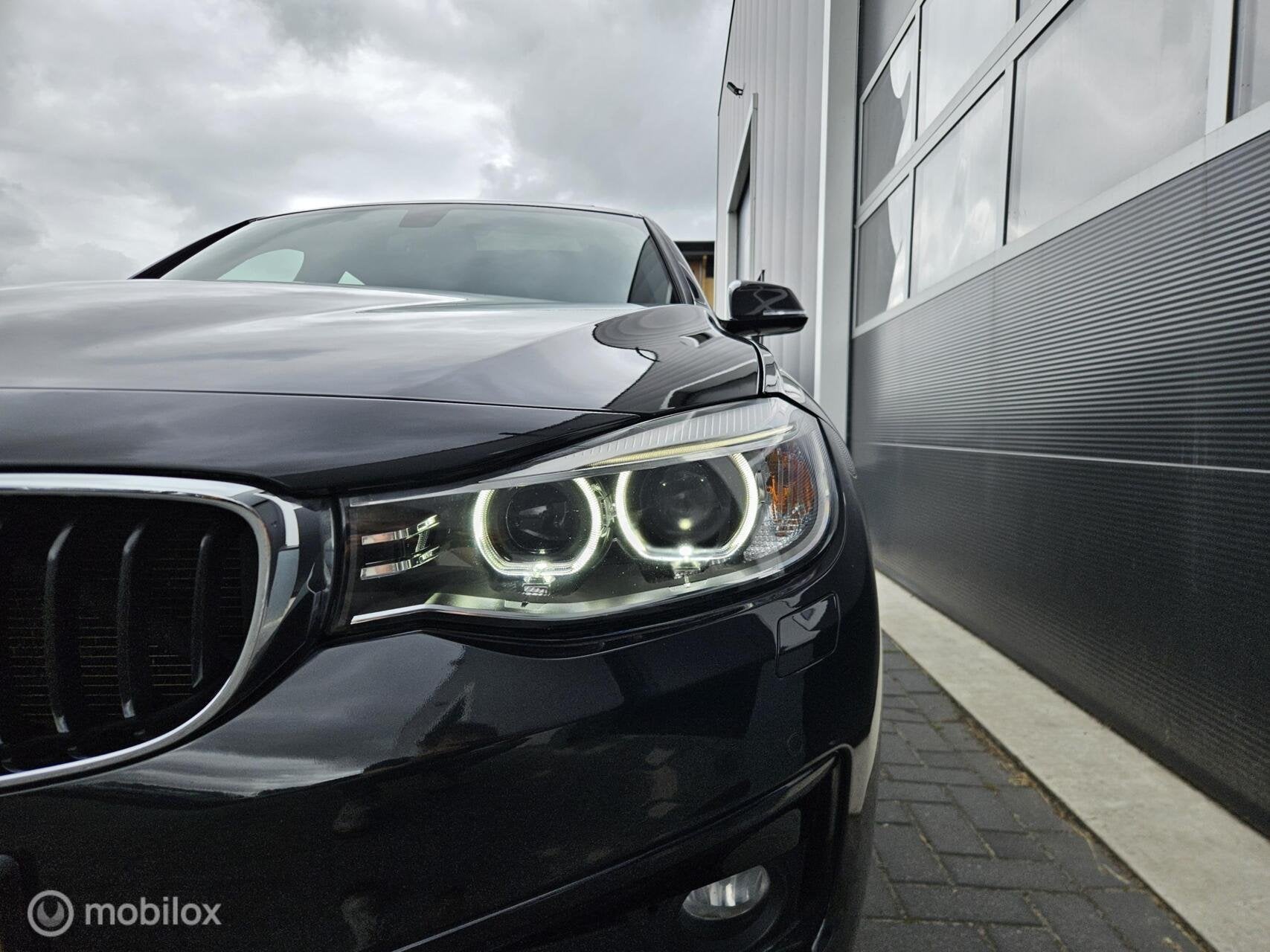 BMW 3 Serie 320i GT Sport Line Automaat |2e eig. | Dealer on, Automaat, Dealer onderhouden, Achterwielaandrijving, Gebruikt
